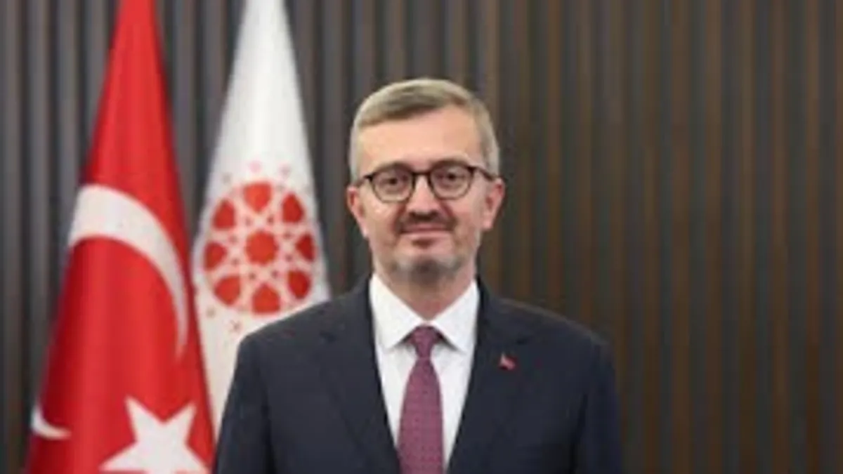 İletişim Daire Başkanı Burhanettin Duran CHP'li Özel'e haddini bildirdi