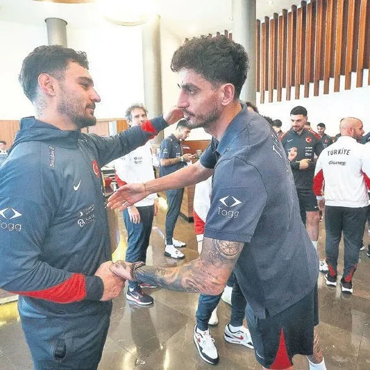 Eren’in yerine Mustafa