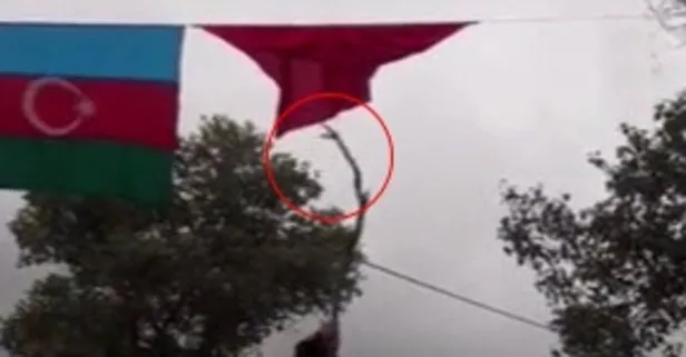 Azerbaycan Vatandasinin Turk Bayragi Hassasiyeti Katlanmis Gorunce Hemen Duzeltti Takvim