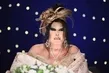 Diva için özel servis! Bülent Ersoy’a antrikotu şefler elleriyle yedirdi: Altın sarısı lüks aracı gündem oldu