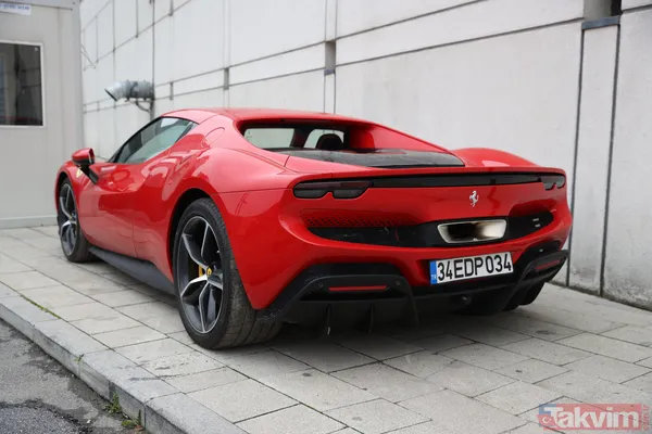 Ferrari, Porsche, Audi... Dilan ve Engin Polat çiftine ait lüks araçlar AVM otoparkında böyle görüntülendi - 7