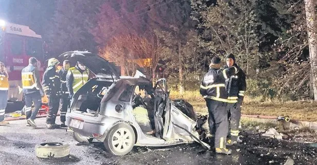 Tekirdağ’da korkunç kaza: İş makinesine çarpan otomobil alev aldı