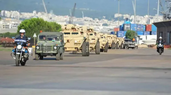 son-dakika-yunanistan-abdden-silah-almaya-devam-ediyor-90-yeni-m117-zirhli-guvenlik-araci-tedarik-edildi-1658841873742.jpg SON DAKİKA: Yunanistan ABD'den silah almaya devam ediyor! 90 yeni M117 zırhlı güvenlik aracı tedarik edildi-2