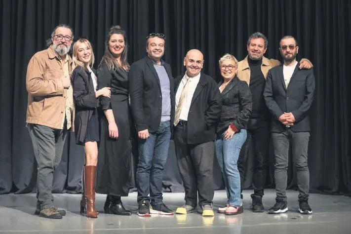 1707689917542.jpeg Araya güvenlik girdi | Melisa Döngel ile sunucu Sedef Bekiroğlu arasında kavga! Nedeni Barış Alper Yılmaz mı?-6