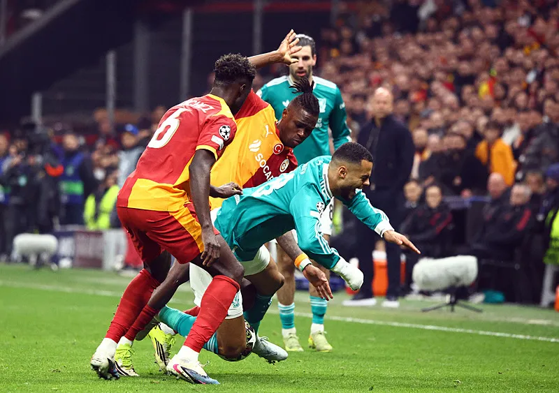 Spor yazarları Galatasaray-Liverpool maçını değerlendirdi - 2