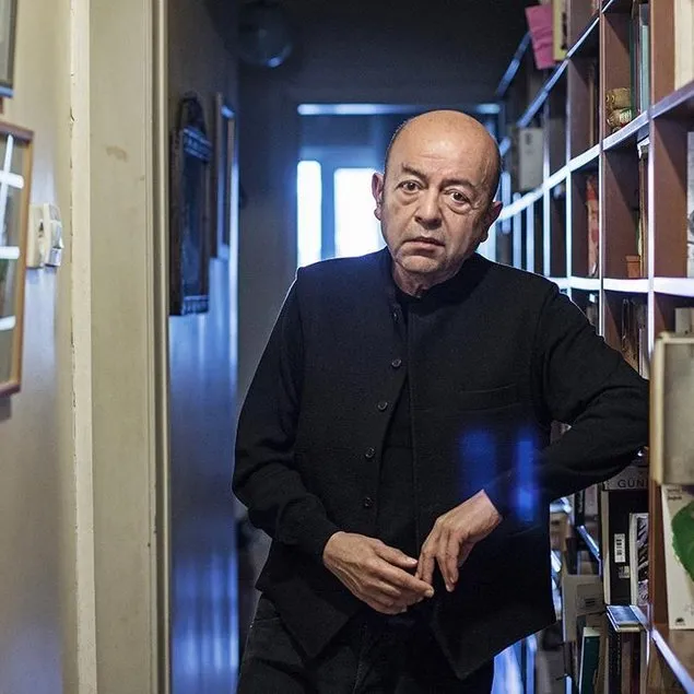 Ünlü yazar hayatını kaybetti