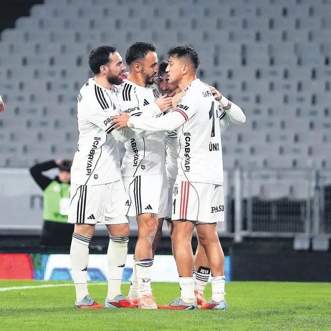 Kartal güle oynaya