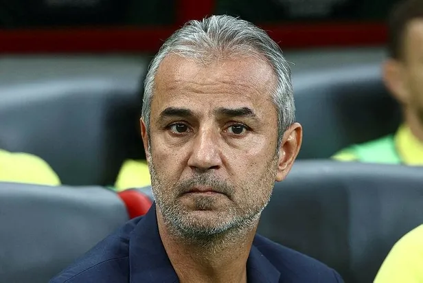 Fenerbahçe Teknik Direktörü İsmail Kartal Hatay maçı öncesi oyuncularıyla toplantı yaptı: Bıraktığımız yerden devam ediyoruz-2