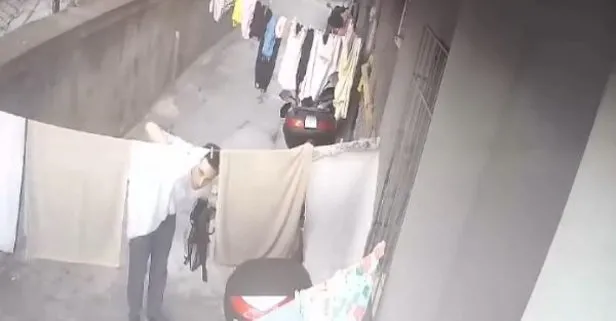 Bağcılar’da kamera görüntüleri hayrete düşürdü: İpe asılmış kadın iç çamaşırlarını çaldı