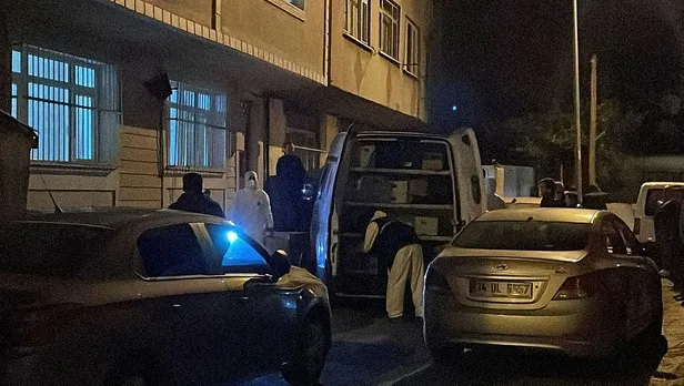 beyoglunda-akrabalar-birbirine-girdi-1-olu-1-yarali-1667541111795.jpeg Beyoğlu'nda akrabalar birbirine girdi: 1 ölü 1 yaralı-2