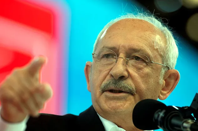 AK Parti'den Kılıçdaroğlu'nun Kurultay'daki sözlerine sert tepki: Bu dostlar kim? Neden saklı tutuluyor?