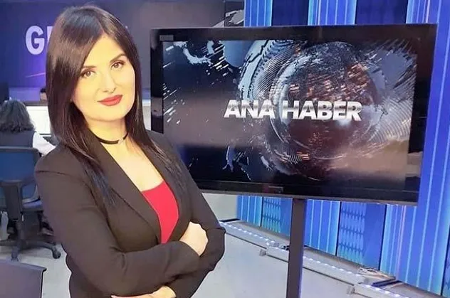 Tele1’in ana haber spikeri Evren Özalkuş FETÖ'nün ekran yüzü çıktı
