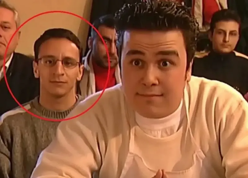 adalet-bakani-akin-gurlekin-ekmek-teknesindeki-goruntuleri-gundem-oldu-1773910954504.jpg Kimse onun "Adalet Bakanı" olacağını bilmiyordu! Akın Gürlek'in Ekmek Teknesi’ndeki figüranlık günleri...-5