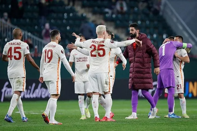 TAKVİM herkesin merak ettiği soruyu yanıtlıyor! Galatasaray Avrupa'da bu yüzden farklı