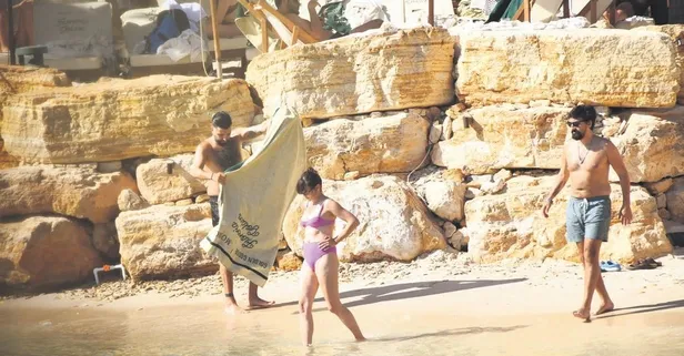 Alina Boz ve eşi Umut Evirgen, rotayı Çeşme'ye çevirdi