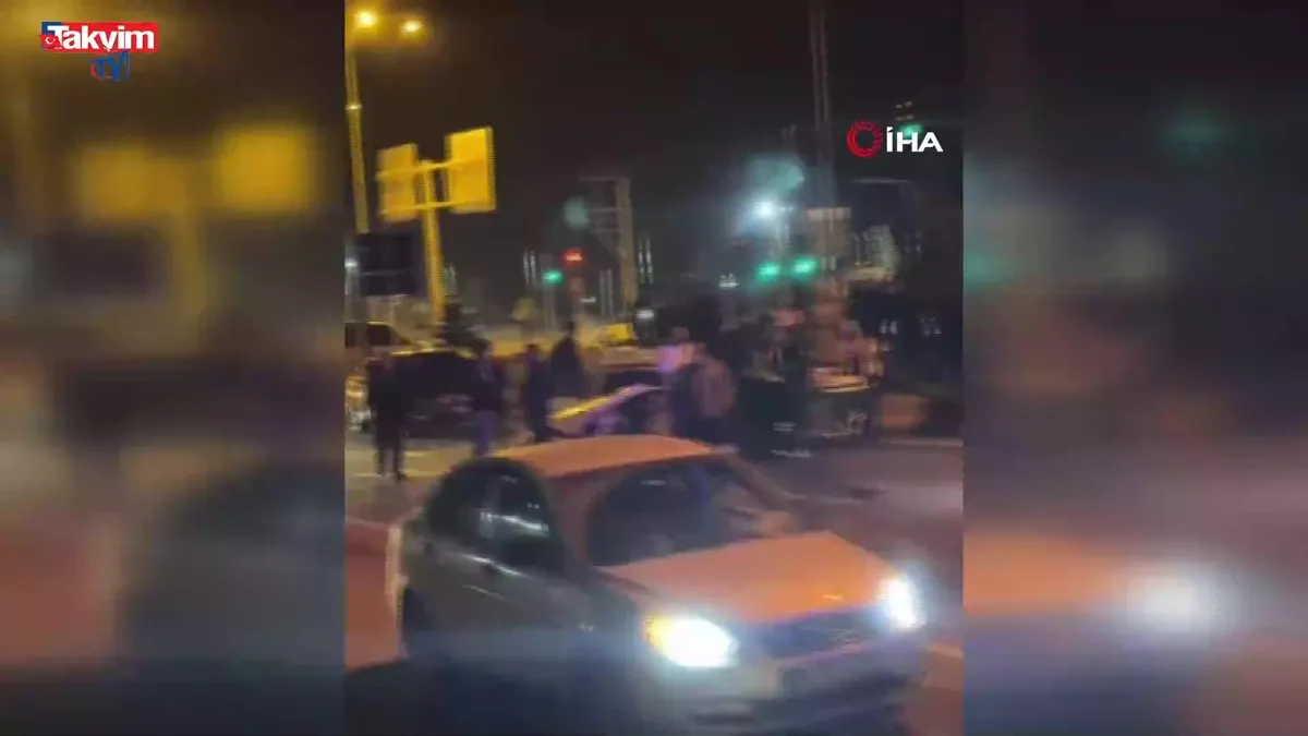 Bitlis Ahlat’ta iki araç çarpıştı: 5 yaralı