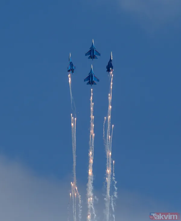 Rus Şövalyeleri TEKNOFEST'te! Su-30 pilotlarının gösteri uçuşu nefes kesti - 10