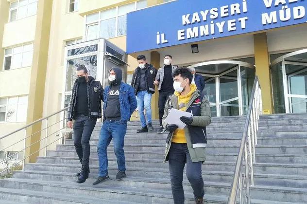 Kayseri'de uyuşturucu tacirlerine operasyon! 4 kişi yakalandı
