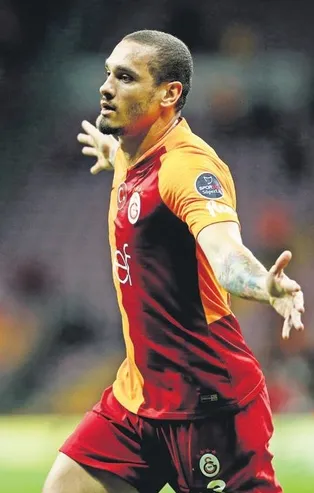 Maicon pahalı geldi