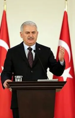 Başbakan: Her esnafa faizsiz kredi