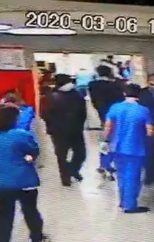 'Koronavirüs kaptım' diyerek hastaneyi birbirine kattı!