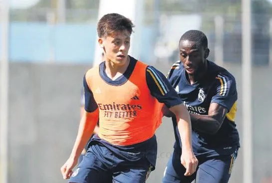 Ancelotti’nin gözü 10’da