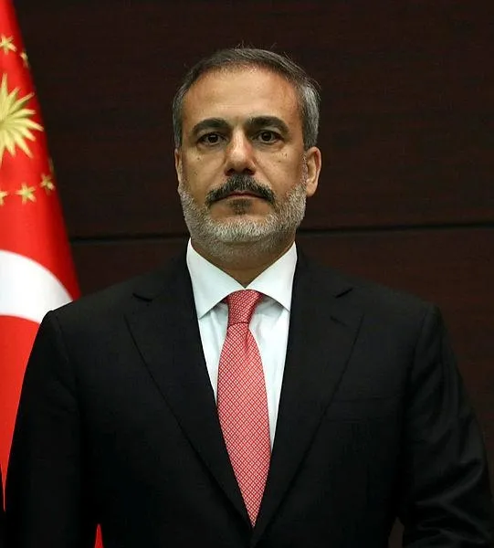 berlusconiye-veda-disisleri-bakani-hakan-fidan-ve-ak-parti-sozcusu-omer-celik-italyaya-gidiyor-1686723117509.jpeg Berlusconi'ye veda! Dışişleri Bakanı Hakan Fidan ve AK Parti Sözcüsü Ömer Çelik İtalya'ya gidiyor-1