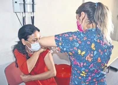 Türkiye, Covid-19'a geçit vermedi: Şimdiye kadar Coronavirüs'e karşı aşılanan kişi sayısı 50 milyonu geçti-1