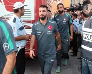 Milliler Mevlana Türbesi’ni ziyaret etti