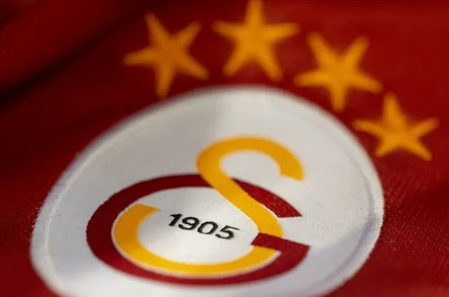 Galatasaraylı Florin Andone koronavirüs testi sonucunu sosyal medyadan açıkladı