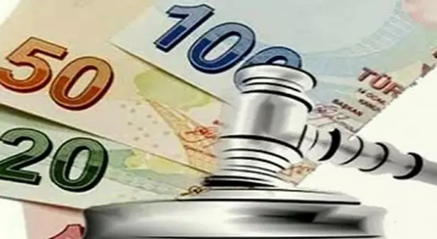 Polisler şaşkına döndü! Düzce'de Çatıda çırılçıplak güneşlenmişti, bakın kim çıktı! Aklını peynir ekmekle yemiş!-6