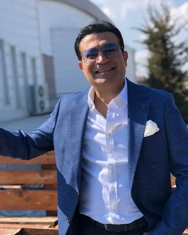 SON DAKİKA: Ölümüyle sevenlerini yasa boğan Oğuz Yılmaz gözyaşları içinde son yolculuğuna uğurlandı-5