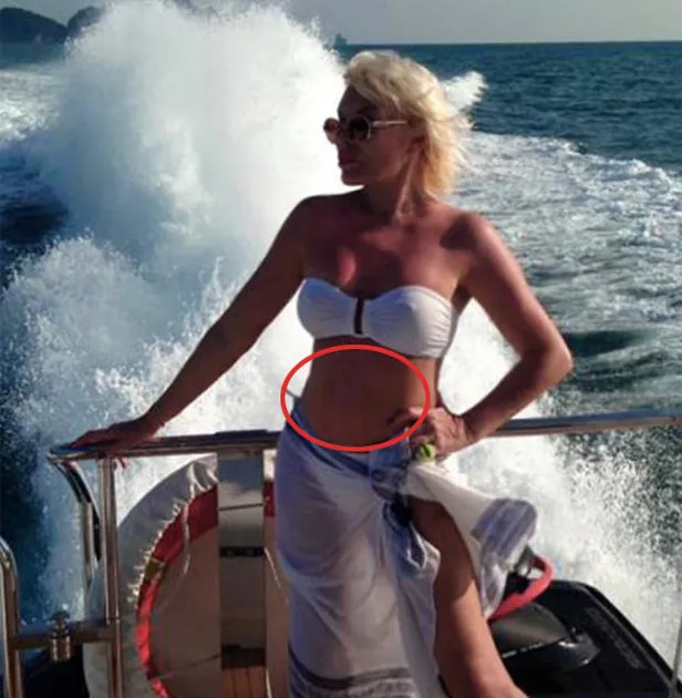 Ajda Pekkan'ın göbek deliği sosyal medyada olay yarattı-3