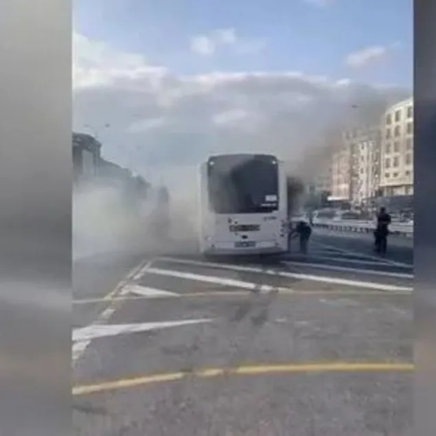 Metrobüs hatlarında yangın paniği