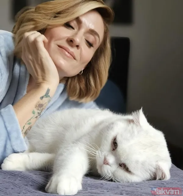 Bülent Şakrak’la 8 yıllık evliliği biten Ceyda Düvenci’den yatak pozları! Yorum üstüne yorum yağdı! “Güzel bir bayan ama evliyken...” - 9