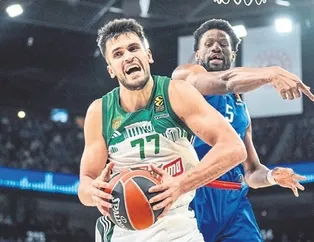 Efes seriyi son maça taşıdı