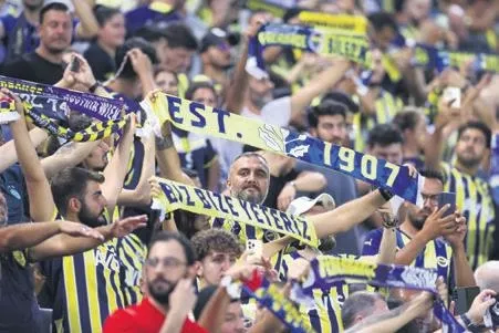 fenerbahce-awien-karsisinda-gol-sov-yaparak-adini-gruplara-yazdirdi-1661462574948.jpeg Fenerbahçe A.Wien karşısında gol şov yaparak adını gruplara yazdırdı-8