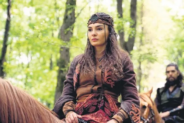 hande-ataizi-yillara-meydan-okuyor-48-yasindaki-oyuncu-spor-salonunda-yaptigi-paylasimla-hayran-birakti-1652726367195.jpeg Hande Ataizi yıllara meydan okuyor! 48 yaşındaki oyuncu spor salonunda yaptığı paylaşımla hayran bıraktı-7