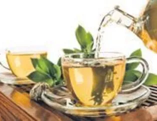 Dişlere yeşil çay