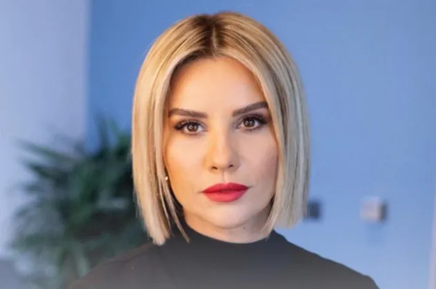 Esra Erol SON BÖLÜM TEKRAR İZLE 12 Şubat 2021 Cuma| ATV linki YOUTUBE 18 yıllık özlem! Fatma'nın oğlu Zafer stüdyoya gelecek mi?