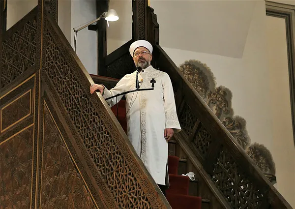diyanet-isleri-baskani-ali-erbastan-cuma-hutbesi-dijital-ortamlarda-guzel-ahlaki-muhafaza-edemedik-1639140153317.jpg Diyanet İşleri Başkanı Ali Erbaş'tan Cuma hutbesi: Dijital ortamlarda güzel ahlakı muhafaza edemedik-2