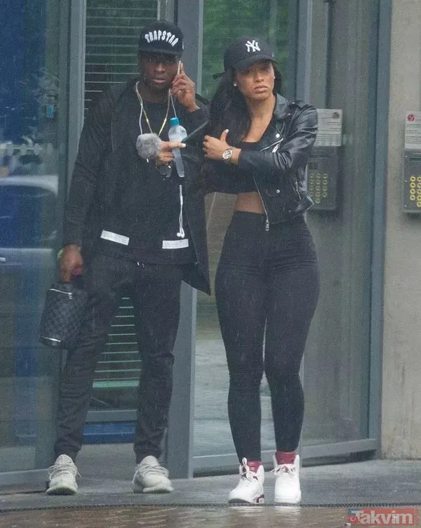 Mauro Icardi'nin eşi Wanda Nara'dan bikisiniyle sere serpe pozlar "Hep bu açıdan bakıyorsunuz biraz da bu açıdan bakın" - 44