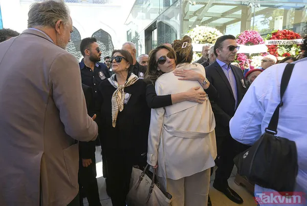 ‘Bay Sinema’ lakaplı Türker İnanoğlu son yolculuğuna uğurlandı! Cenazeye ünlü akını! Emel Sayın, Hülya Koçyiğit, Kerem Alışık - 21