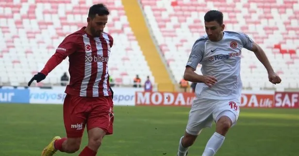 Sivasspor - Ümraniyespor maçında puanlar paylaşıldı: 2-2