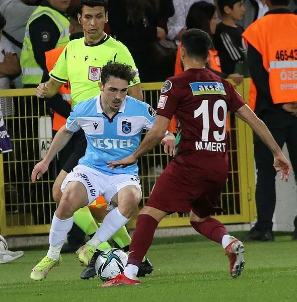 hatayspor-sampiyon-trabzonsporu-alkislarla-onurlandirdi-1651876970113.jpeg Hatayspor şampiyon Trabzonspor'u alkışlarla onurlandırdı-5