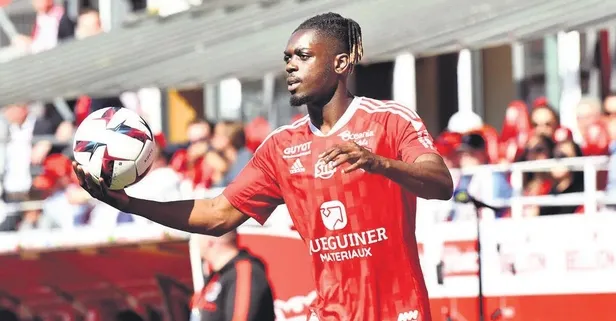 Aslan Locko'ya kancayı taktı!  G.Saraylılar sol bek için rotayı Fransa'ya çevirdi