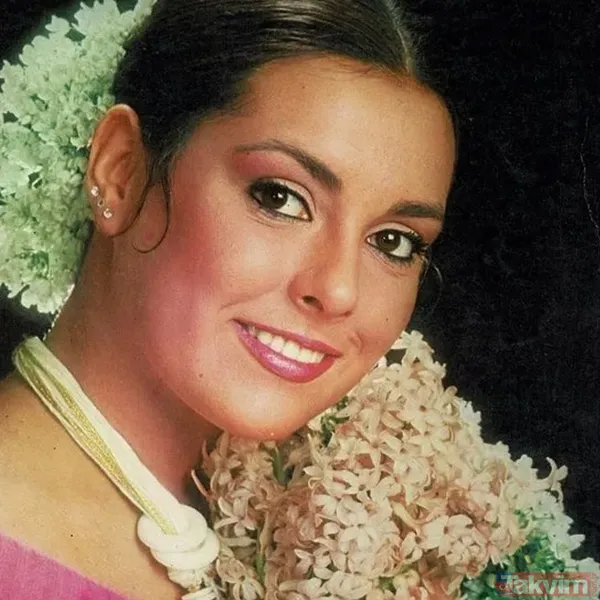 Yeşilçam'ın tescilli güzeli Aydan Şener son paylaşımıyla ortalığı yıktı geçti! “Zarafetin vücut bulmuş hali” - 3