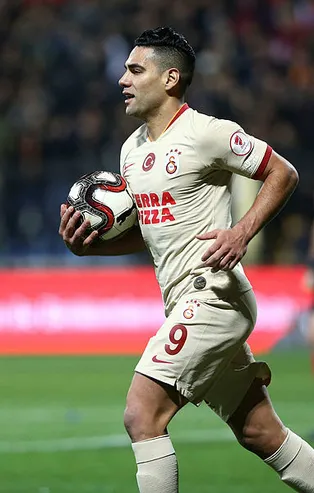 Radamel Falcao Barcelona'nın radarında!