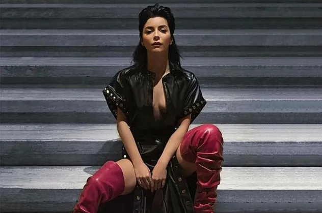 Depresyona giren Merve Boluğur efkar dağıttı