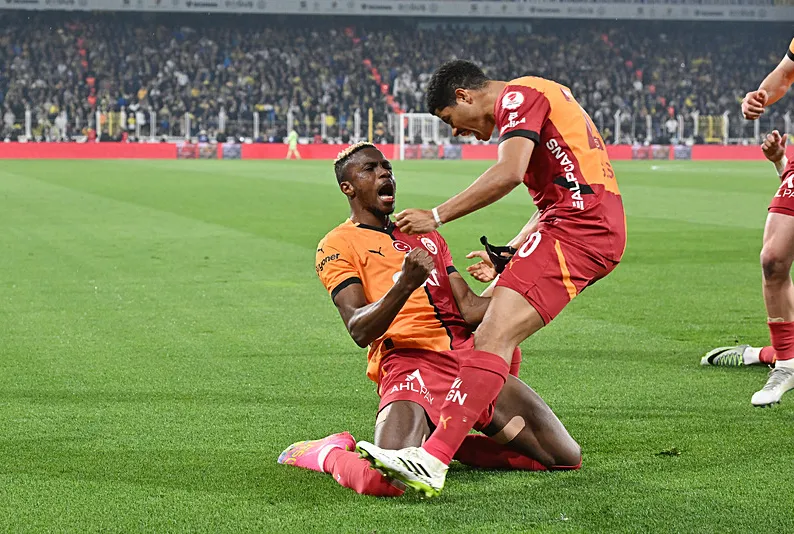 Galatasaray’dan Osimhen’e 135 milyon euro